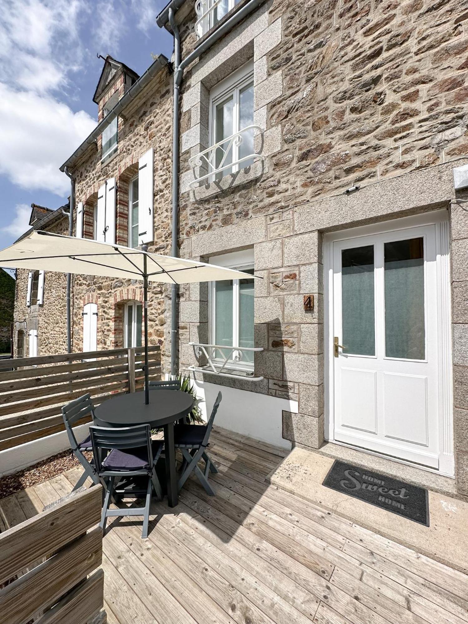 La Petite M Tremereuc Exterior foto